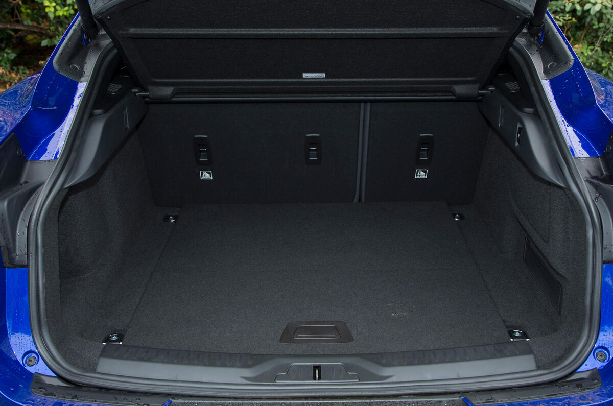 10 Jaguar i Pace Sport 400 RT 2023 boot