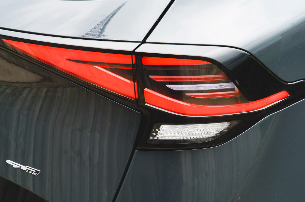 10 Kia Sportage 2022 RT rear light