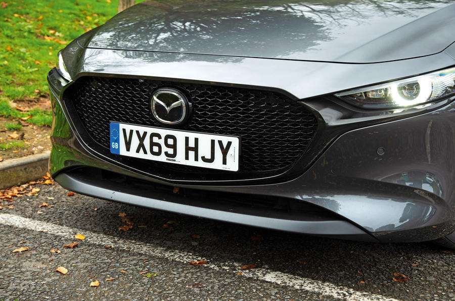 Mazda 3 Skyactiv-X 2019 : essai routier - pare-chocs avant
