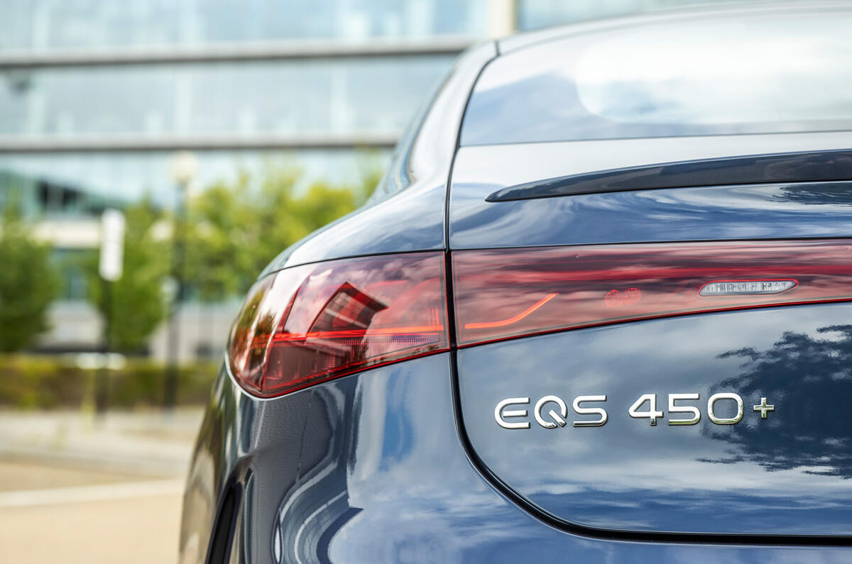10 mercedes benz eqs 2021 uk lhd fd rear lights