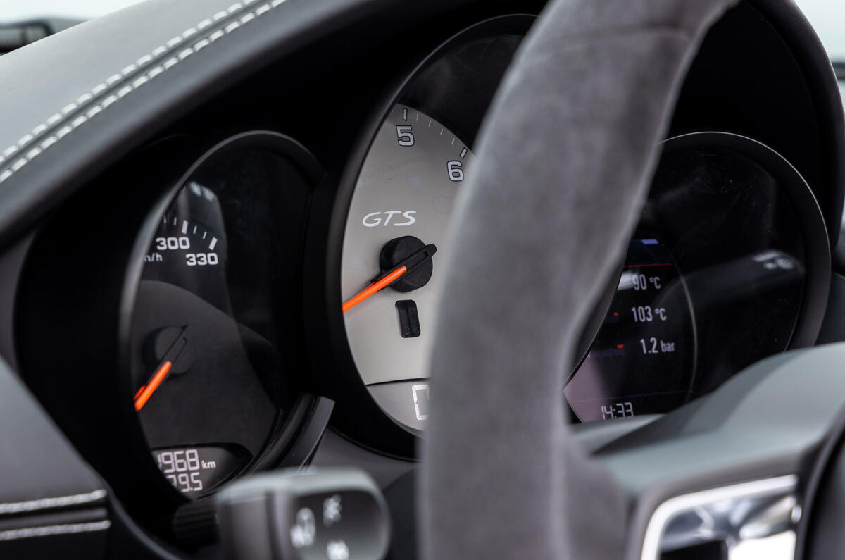 Porsche 718 Boxster GTS 4.0 2020 road test review - instruments