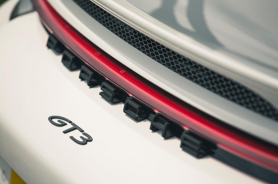 10 Porsche 911 GT3 2021 RT badge arrière