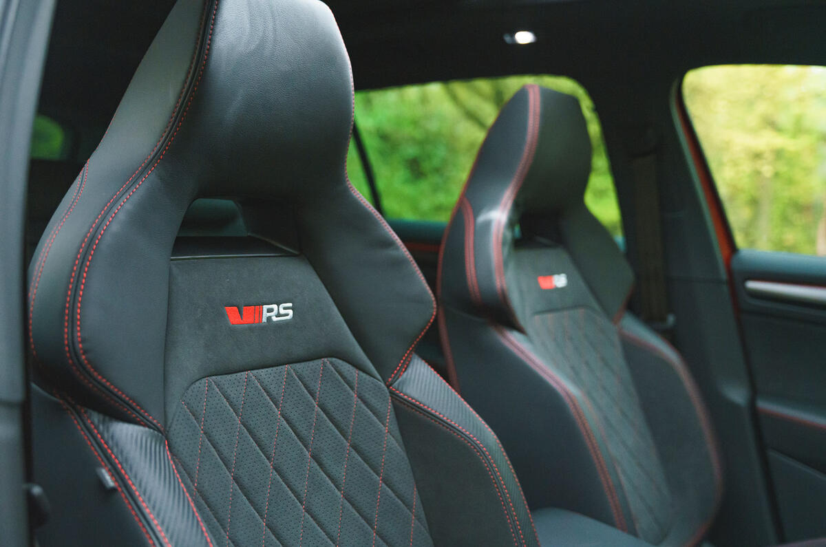 10 Skoda Kodiaq vRS 2022 road test front seats