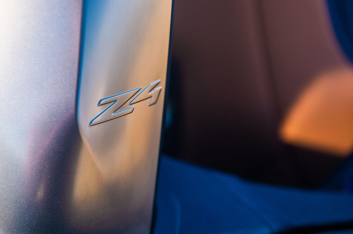 BMW Z4 2018 review - seat details