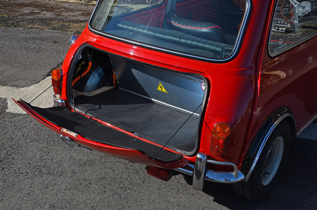 11 Coffre Electrogène Mini Cooper électrique 2022 FD