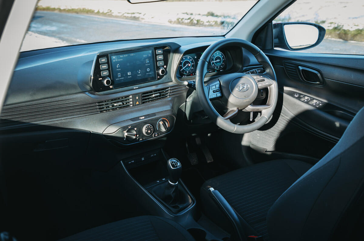 11 Hyundai i20 2021 : tableau de bord de l'examen de l'essai routier