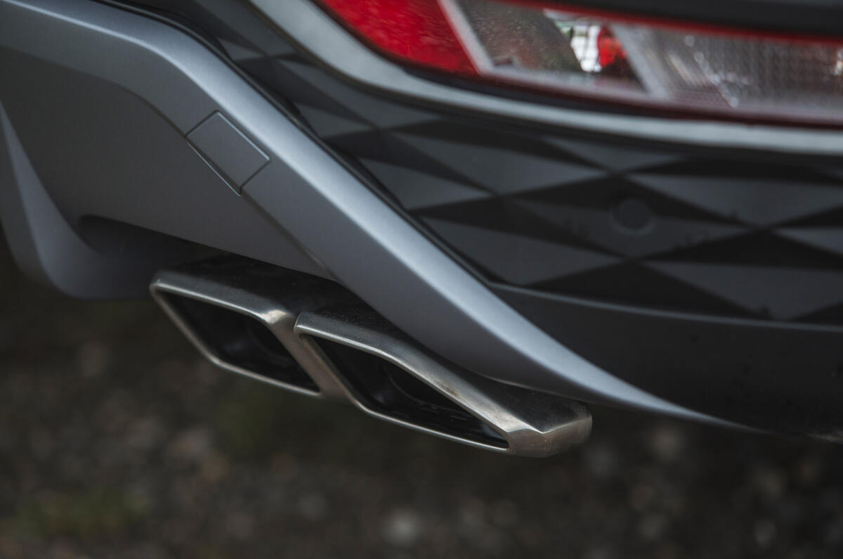 11 Hyundai Tucson 2021 road test review exhausts