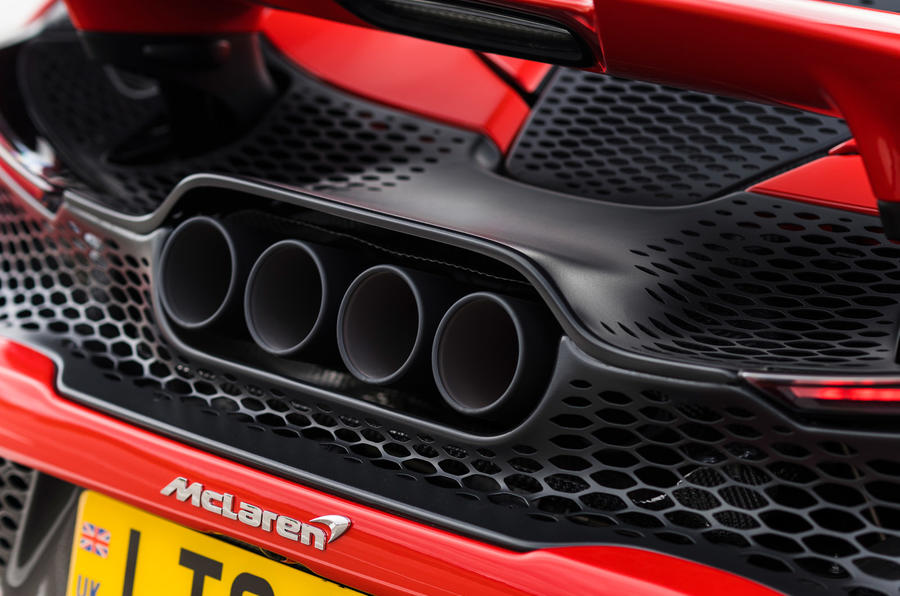 11 McLaren 765LT spider 2021 : premier essai de conduite - échappements