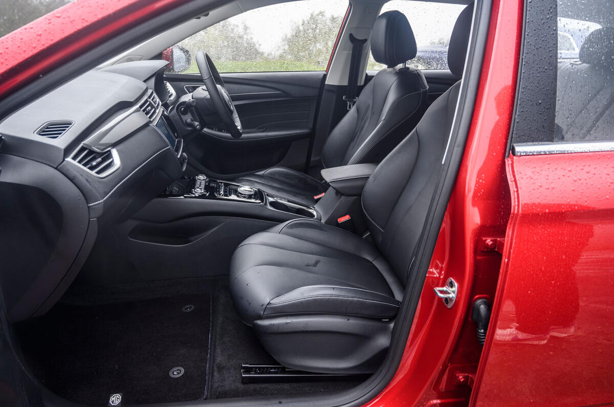 MG 5 SW EV 2020 Examen de l'essai routier - cabine