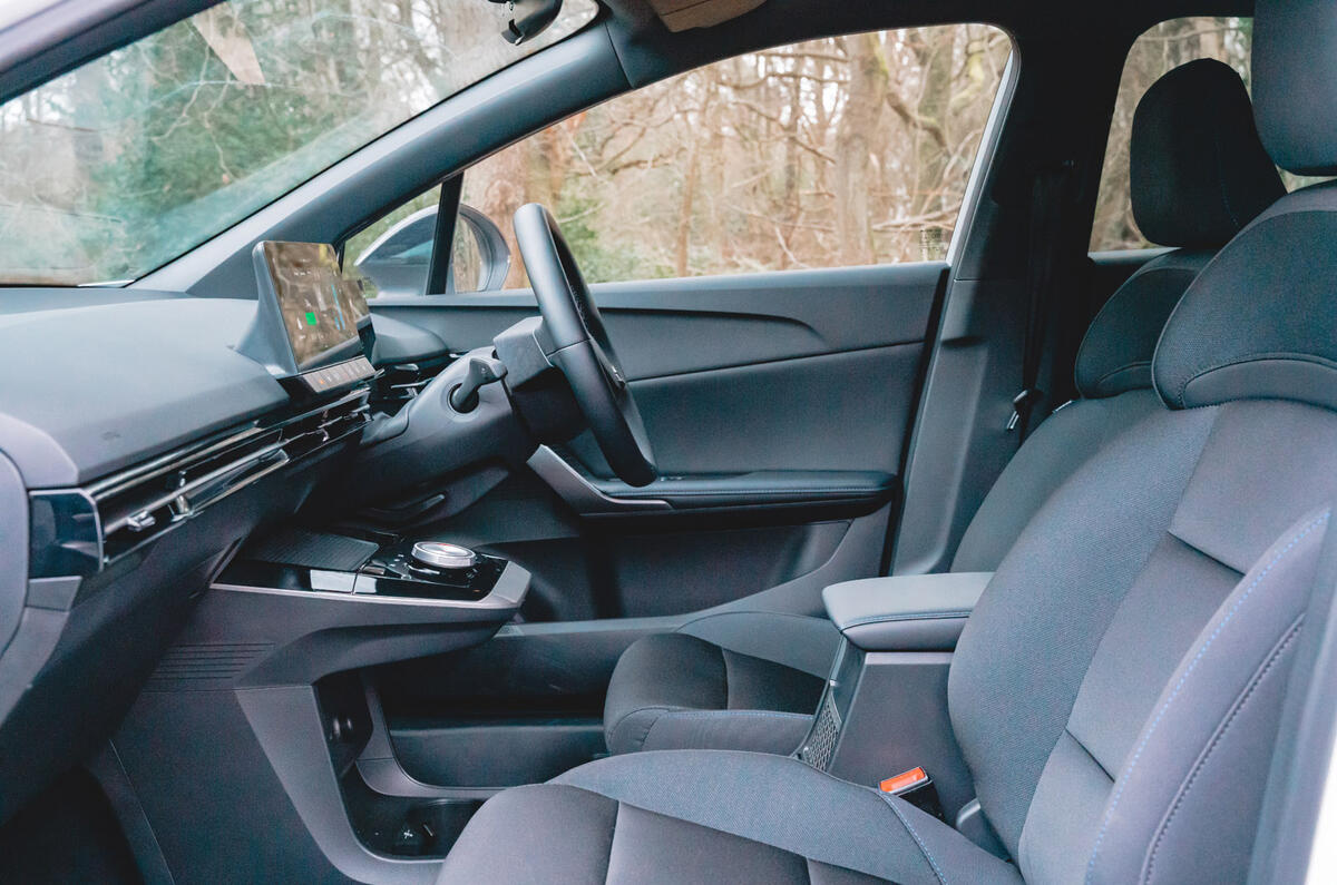 11 MG Motor MG4 EV Long Range RT 2023 front seats