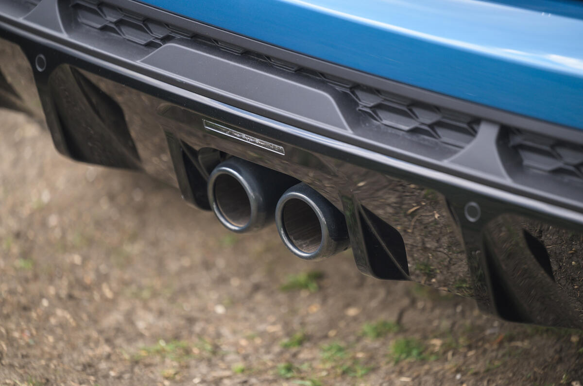 11 Mini Convertible 2021 RT exhausts