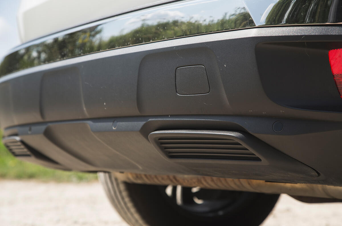 11 Peugeot 3008 2021 RT exhausts