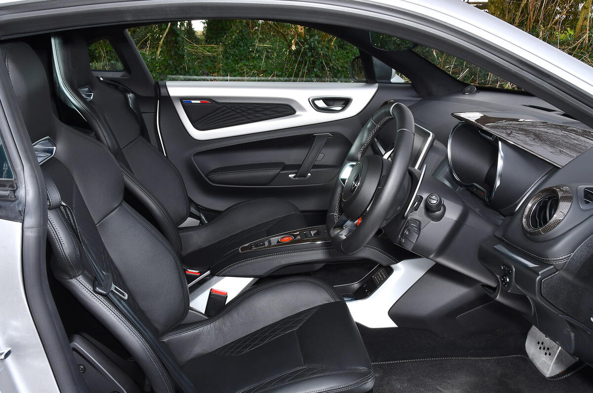 12 Alpine A110 Legende GT 2022 RT habitacle