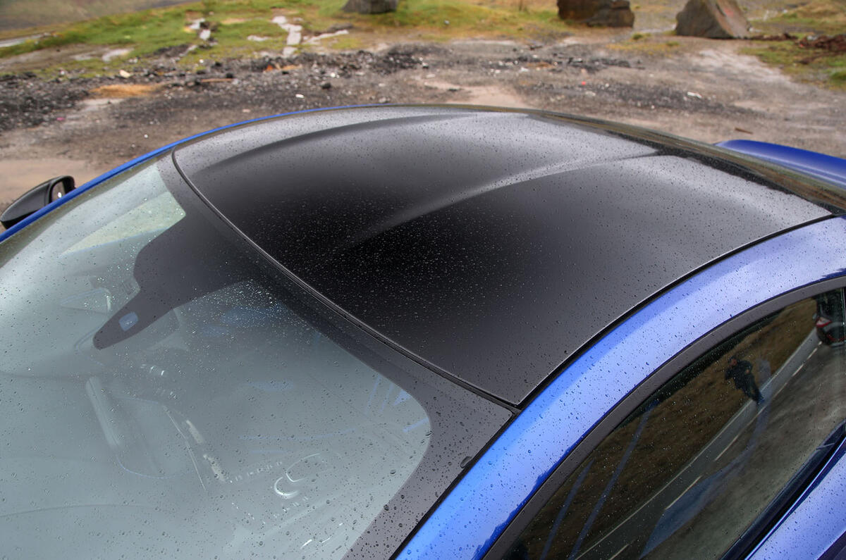 Aston Martin Vantage 2018 review roof