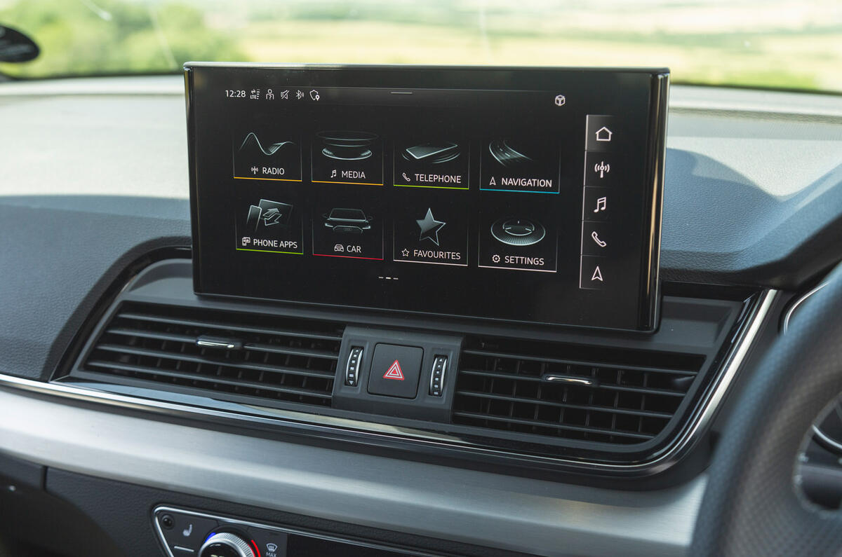 12 Audi SQ5 Sportback RT 2022 infotainment