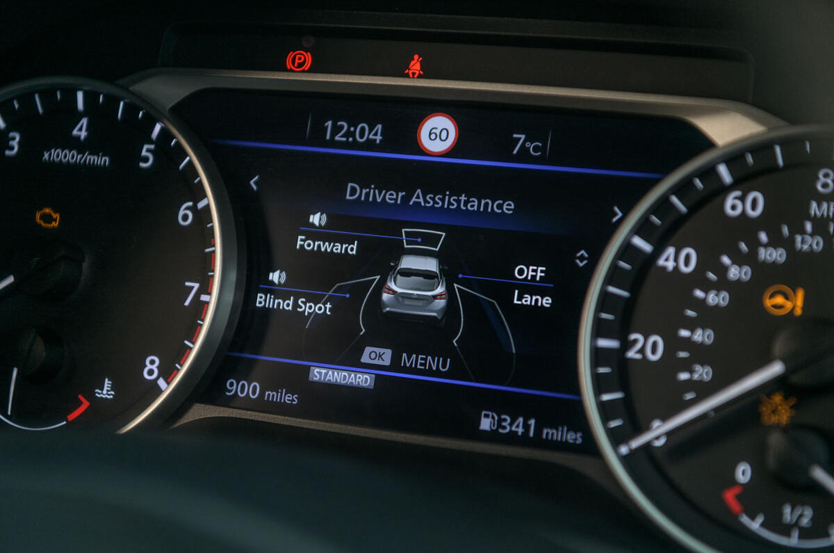 Nissan Juke 2020 road test review - instruments