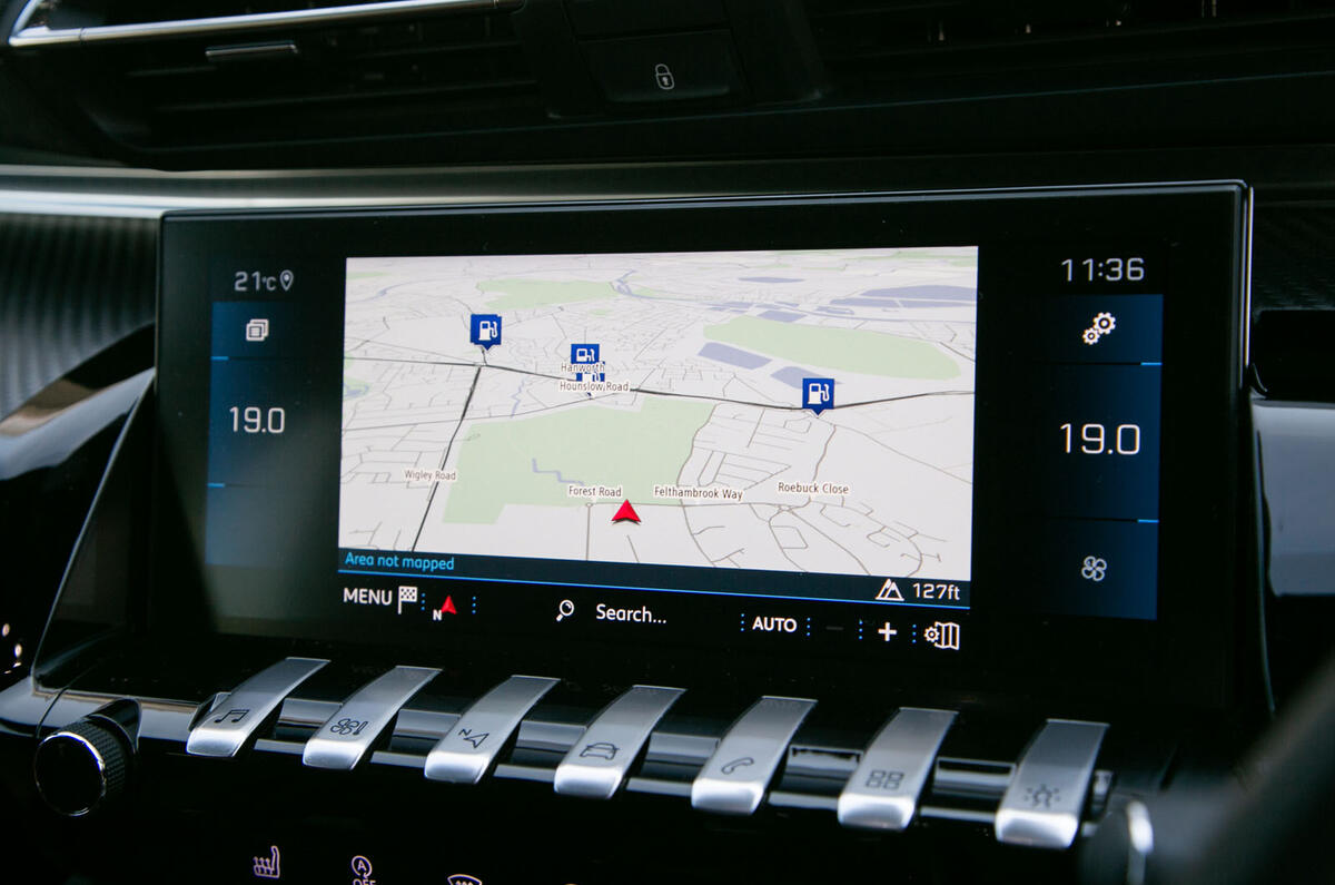 Peugeot 508 SW 2019 review - infotainment