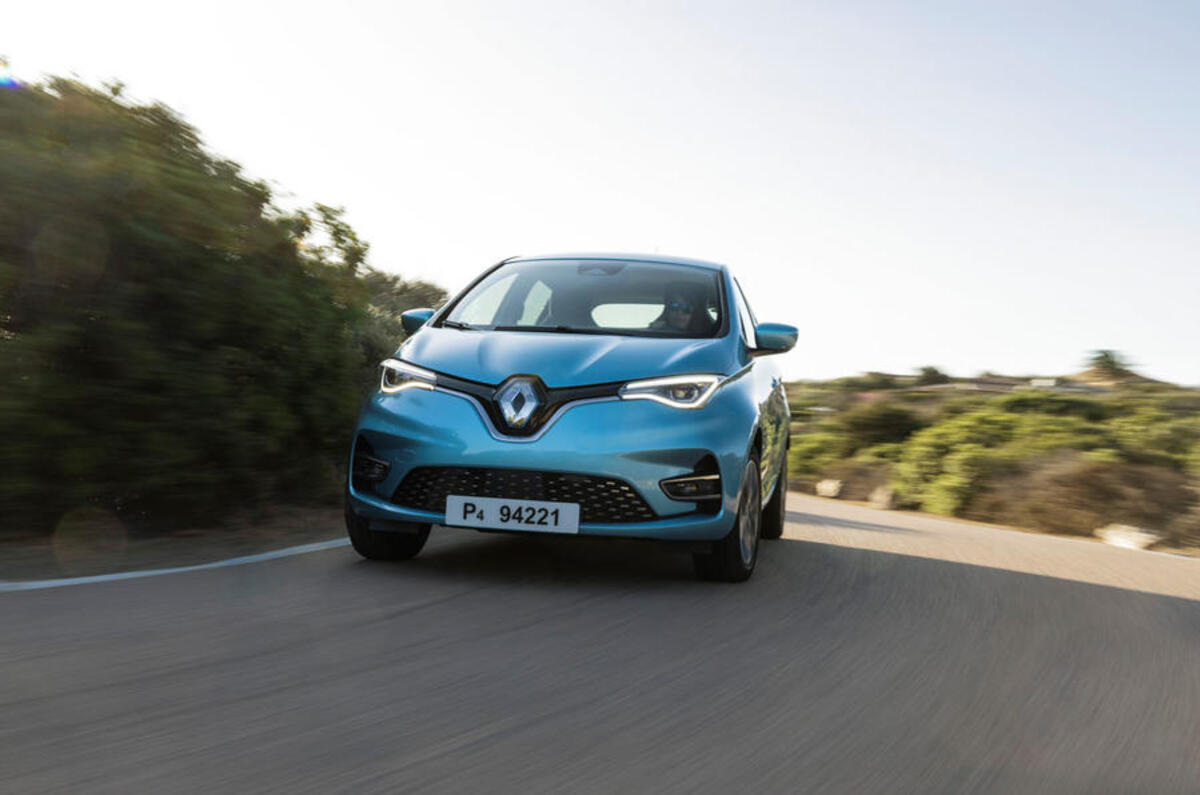 Renault Zoe 2020 road test review - on the road nose