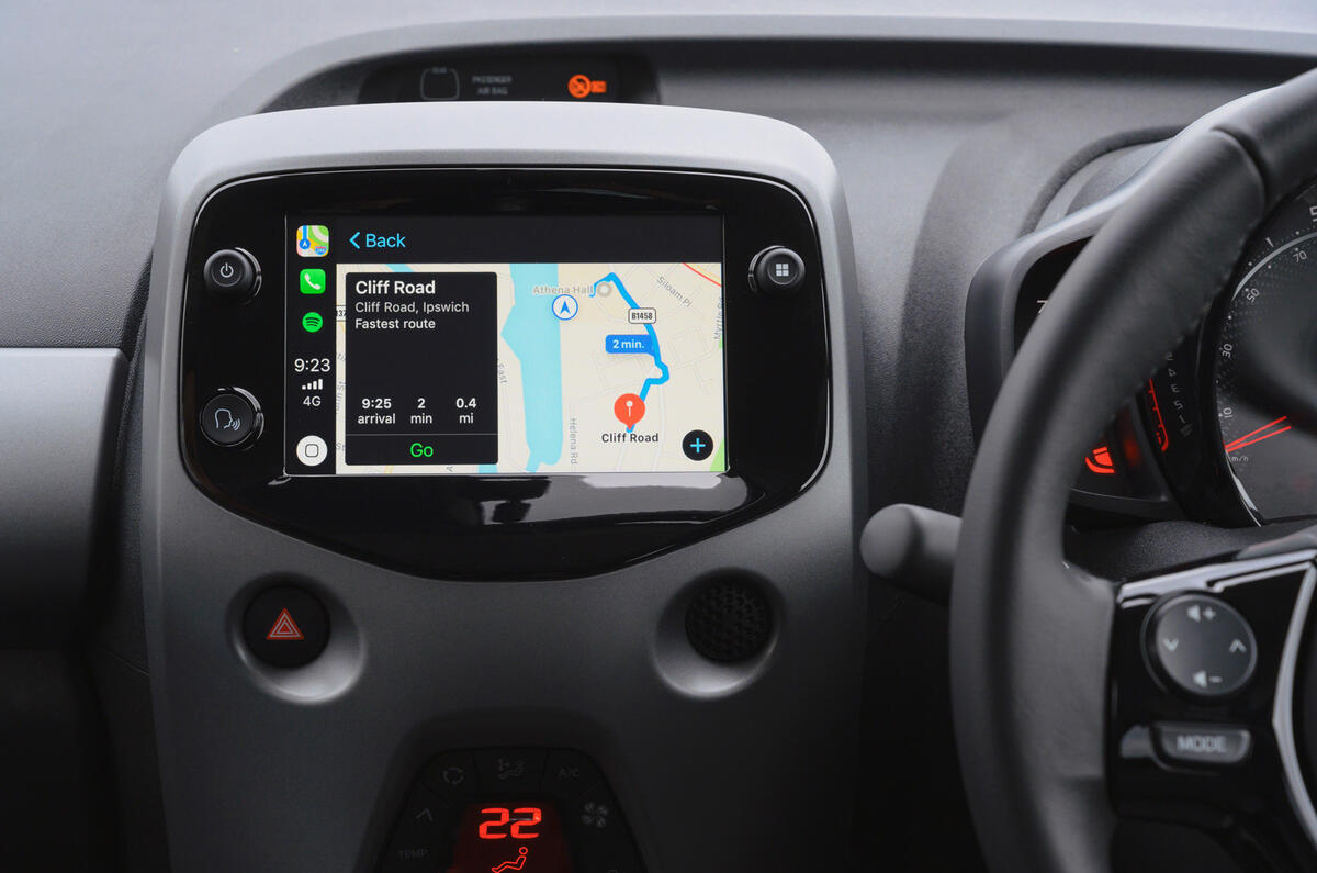 12 Toyota Aygo 2019 UE RT infotainment