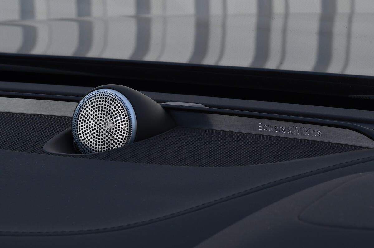 Volvo V90 T6 Recharge PHEV 2020 road test review - speakers