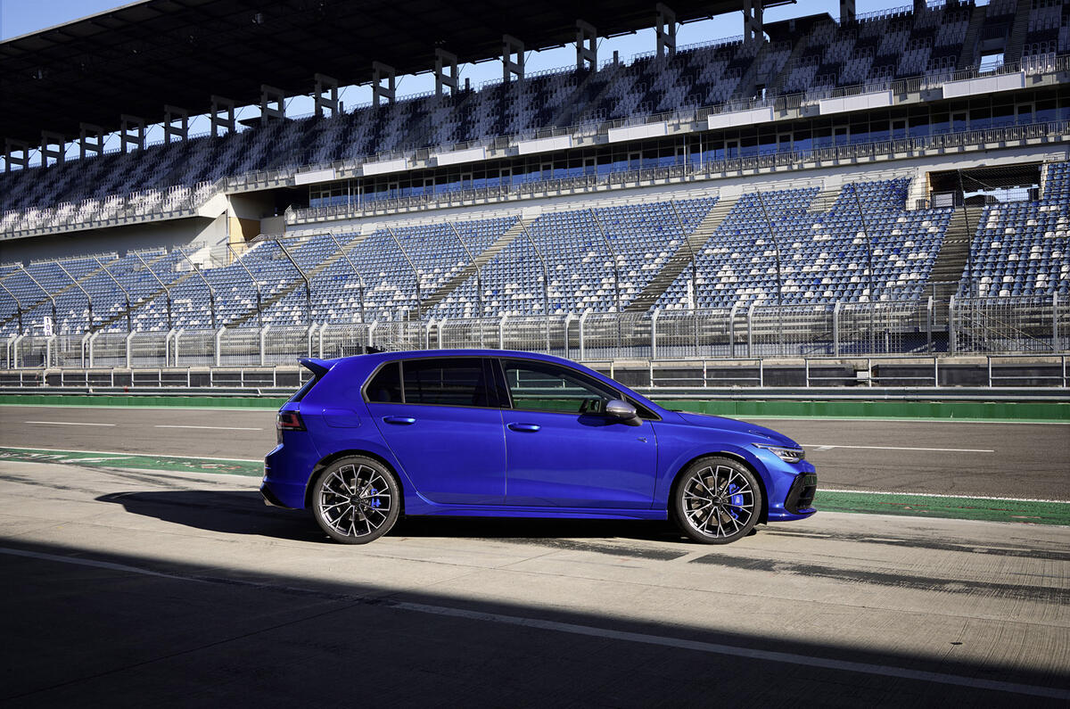 12 VW Golf R 2024 Critique de la statique latérale