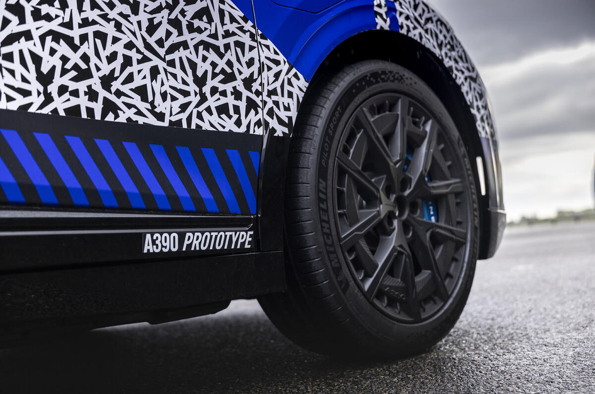 12 Prototype Alpine A390