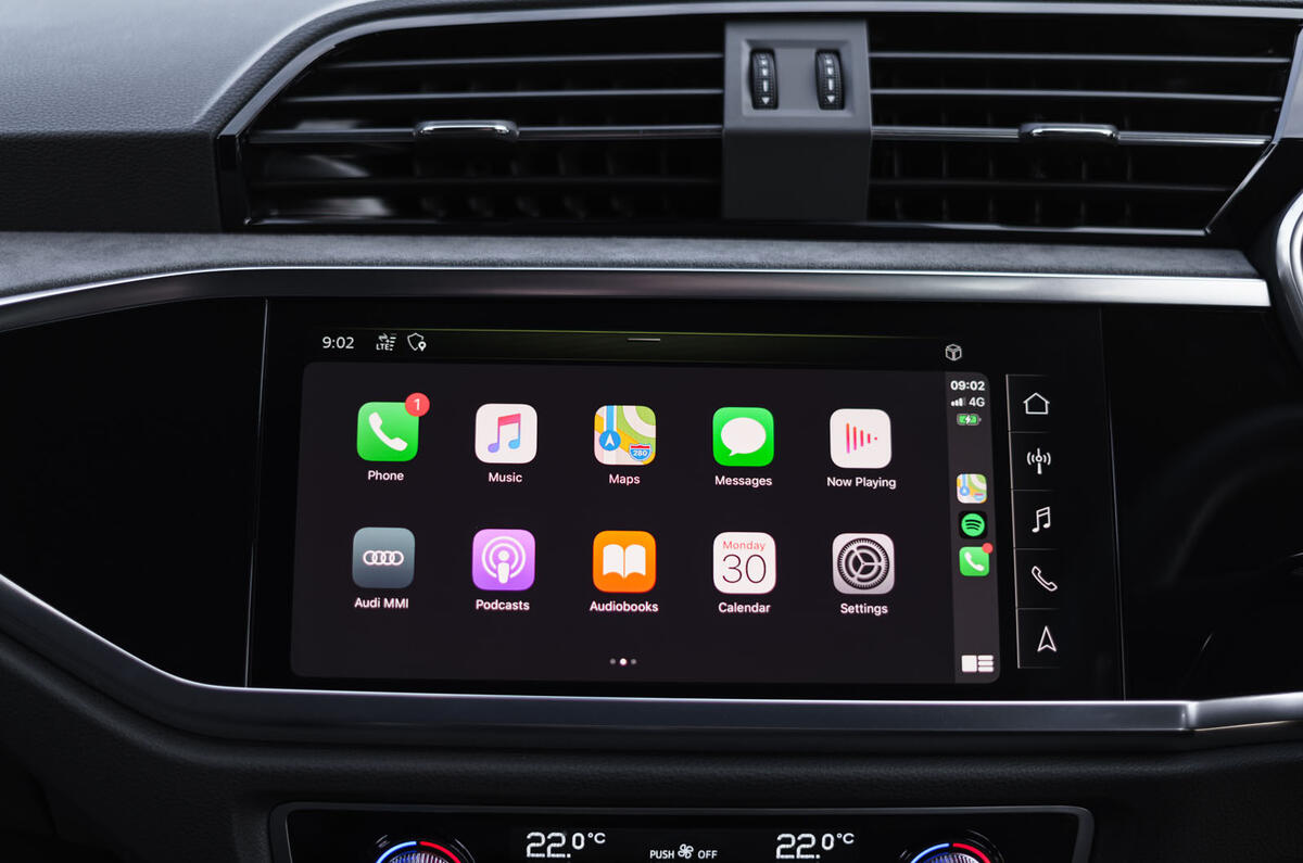 Audi Q3 Sportback 2019 road test review - carplay