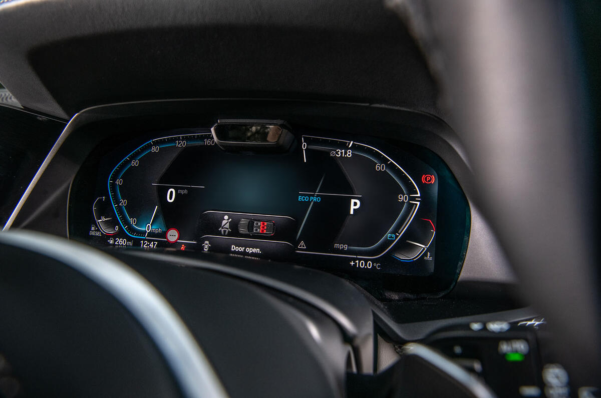 BMW X5 2018 road test review - instruments