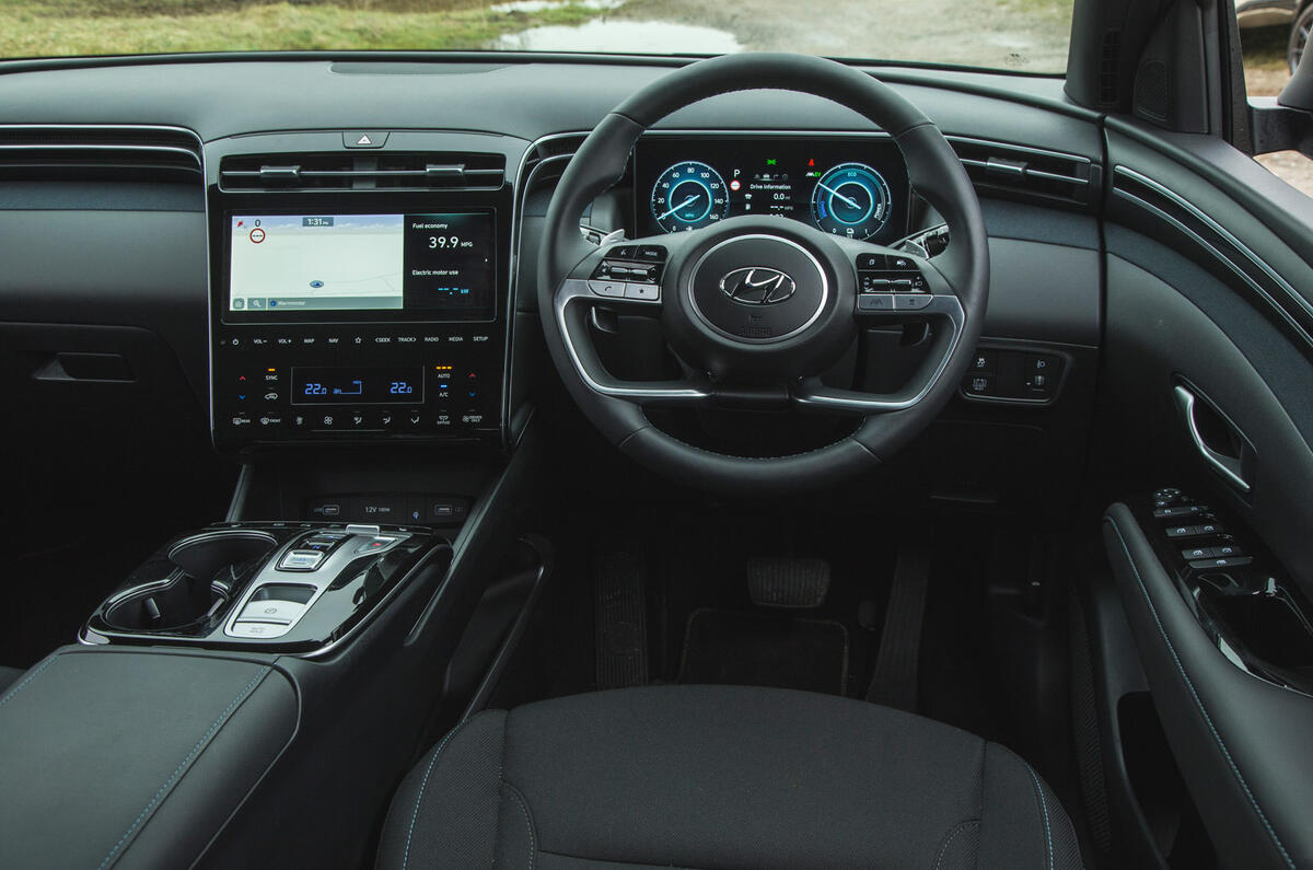 13 Hyundai Tucson 2021 road test review dashboard