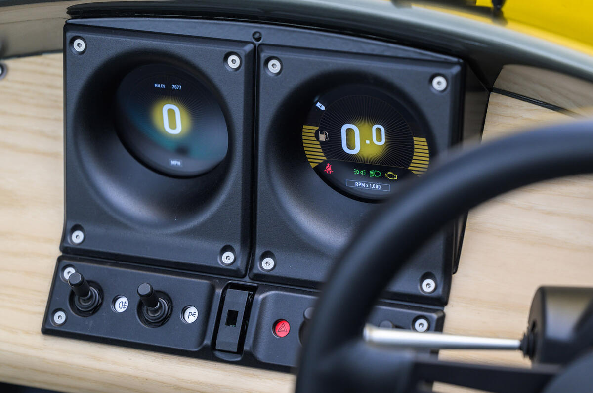 13 Morgan Super 3 RT 2022 gauge cluster