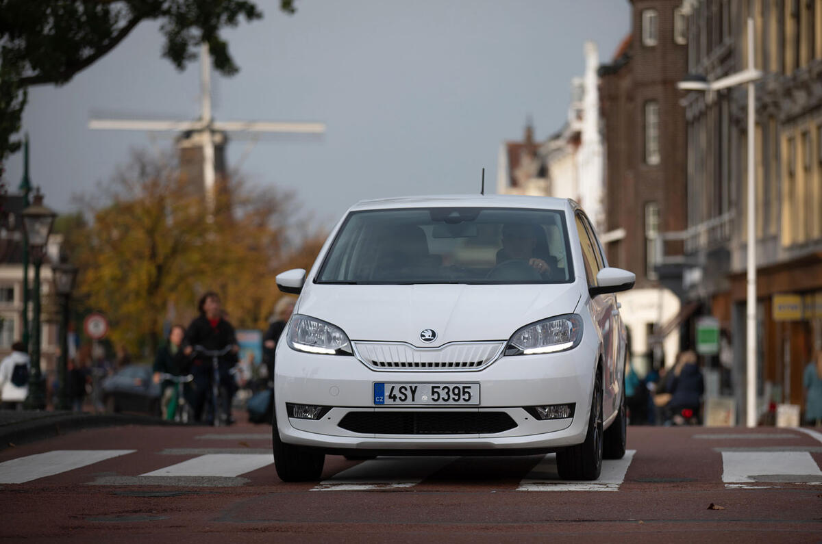 SKoda Citigo-e IV 2020 road test review - on the road front