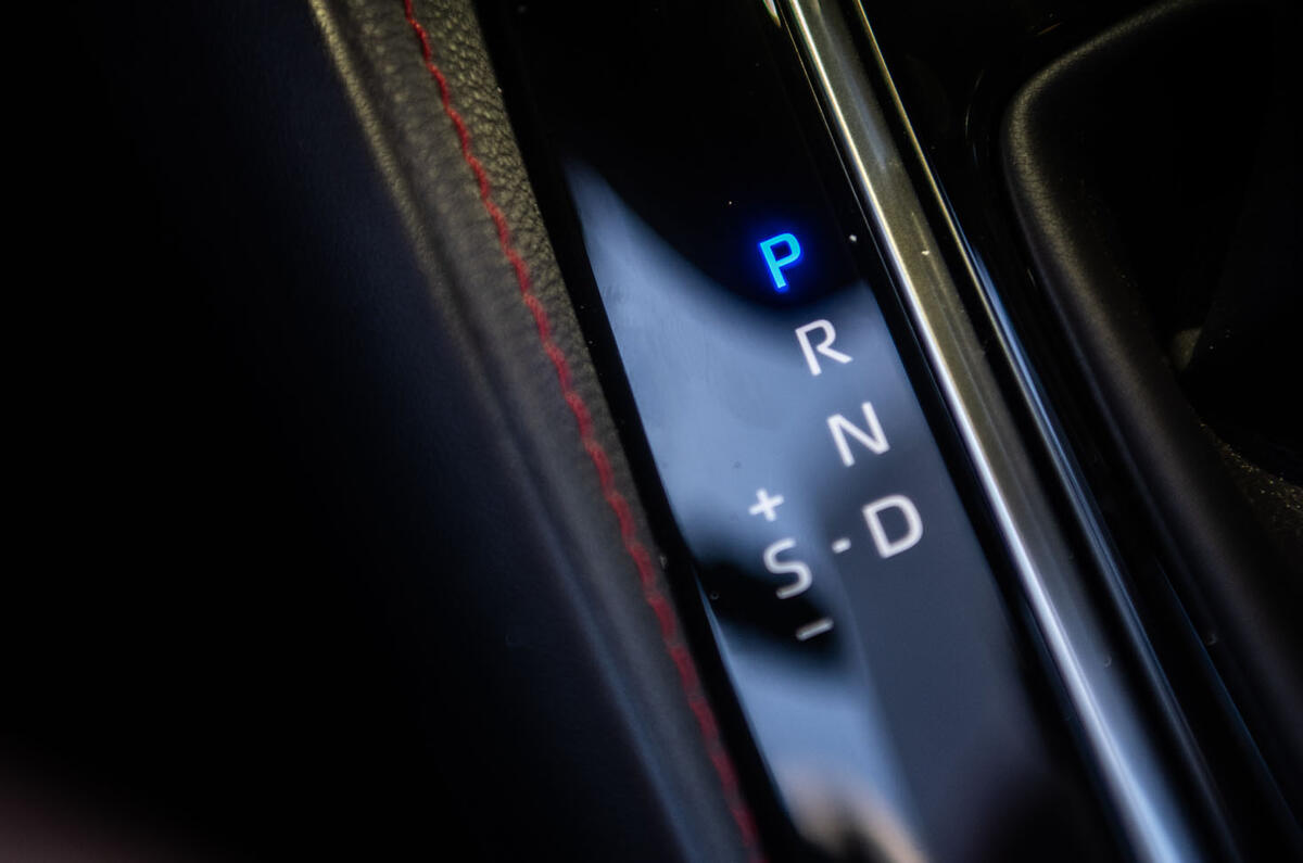 Toyota Corolla hybrid hatchback 2019 road test review - automatic gearbox