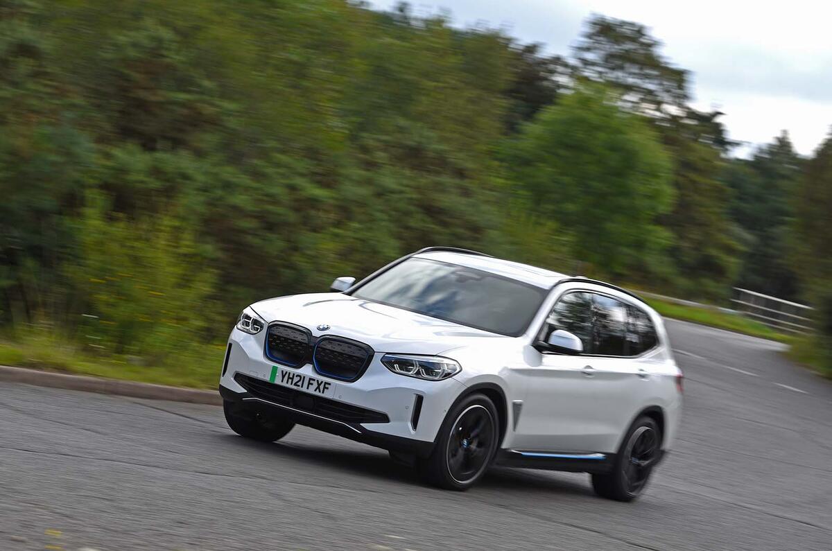 14 BMW iX3 2021 FD Frontcornering