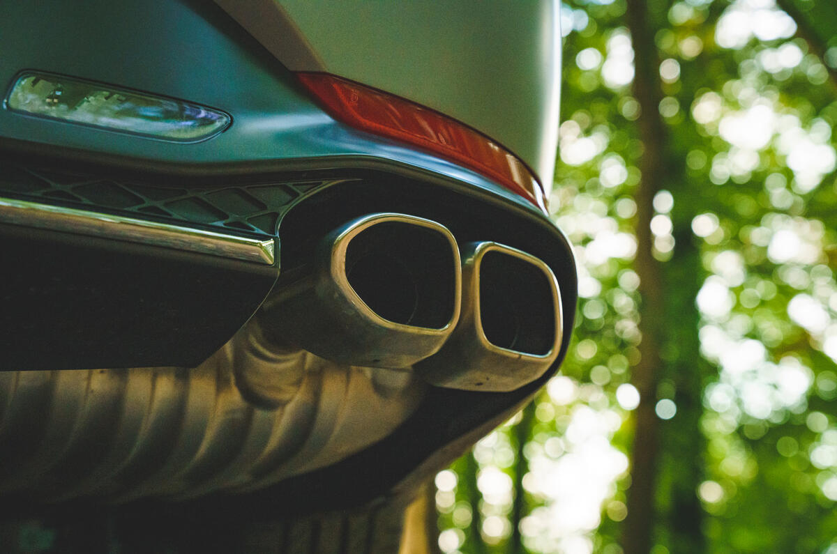 14 Genesis G70 2021 road test review exhausts