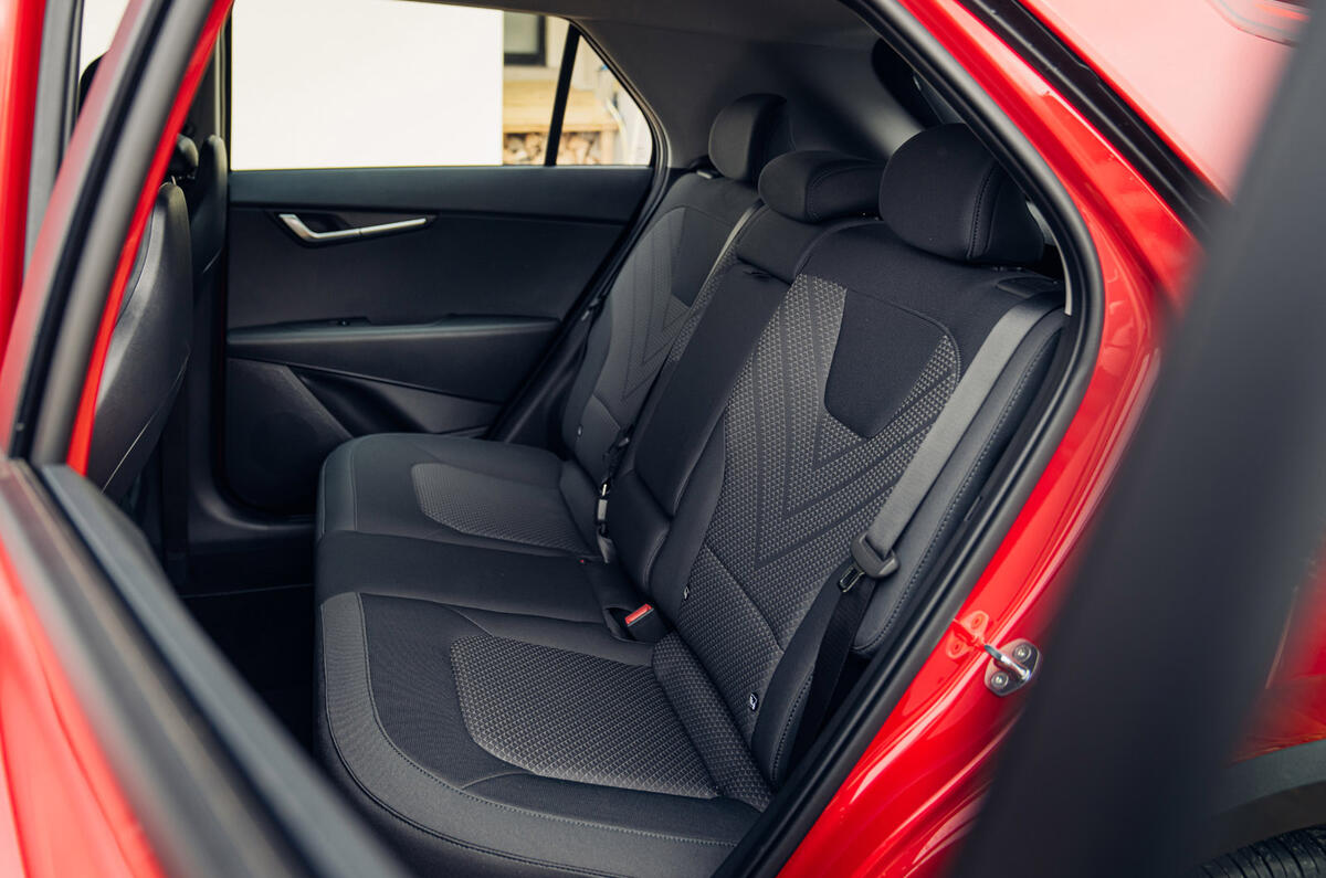 14 Kia Niro HEV FD 2022 rear seats