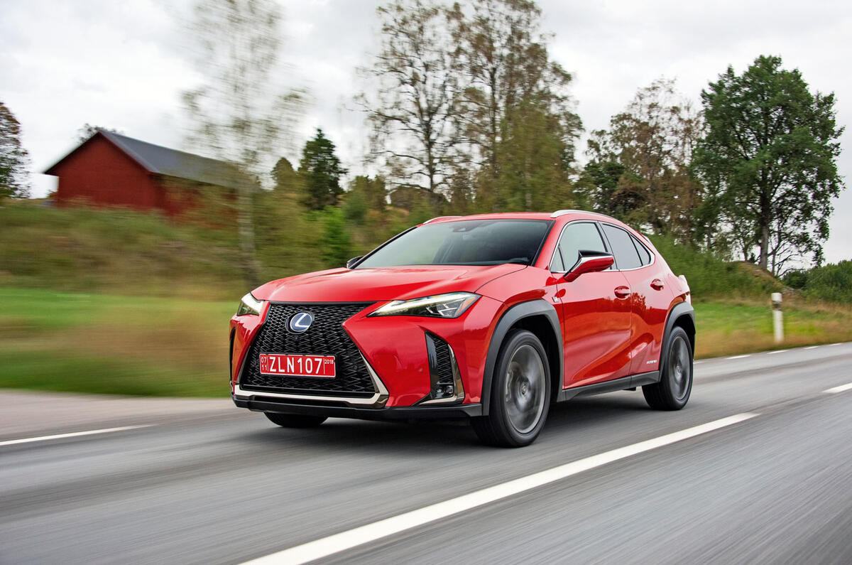 Lexus UX 2018 road test review - on the road house