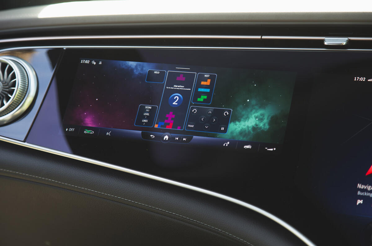 14 Mercedes AMG EQS 53 2022 RT hyperscreen