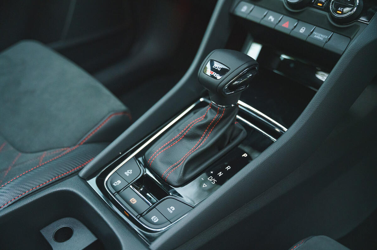 14 Skoda Kodiaq vRS 2022 road test centre console