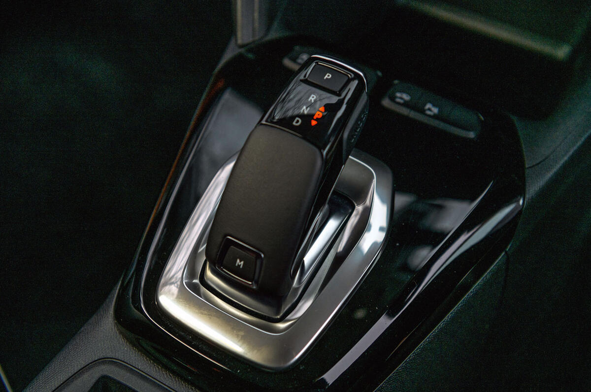 Vauxhall Corsa 2020 road test review - gearstick