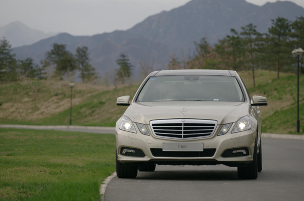 Mercedes-Benz E-Class LWB cornering