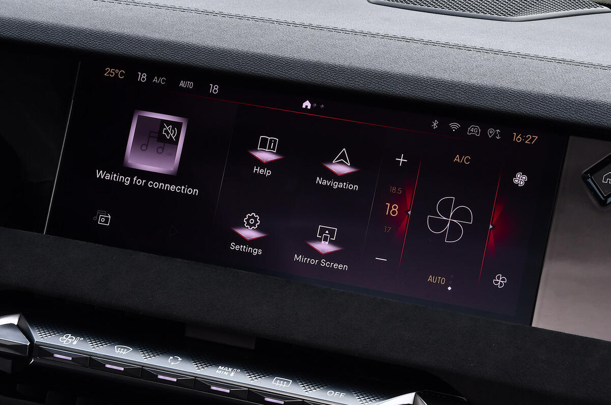 15 DS DS4 E Tense 225 RT 2022 infotainment