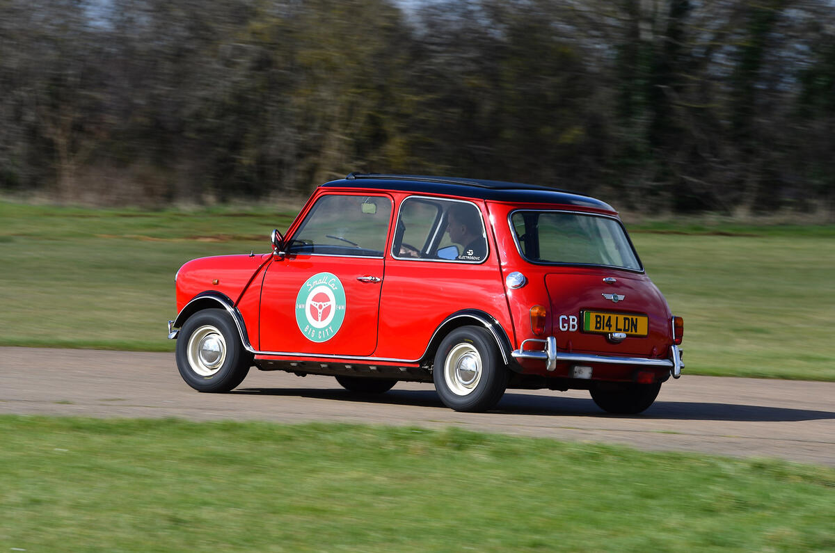 15 Electrogène Mini Cooper électrique 2022 FD pan