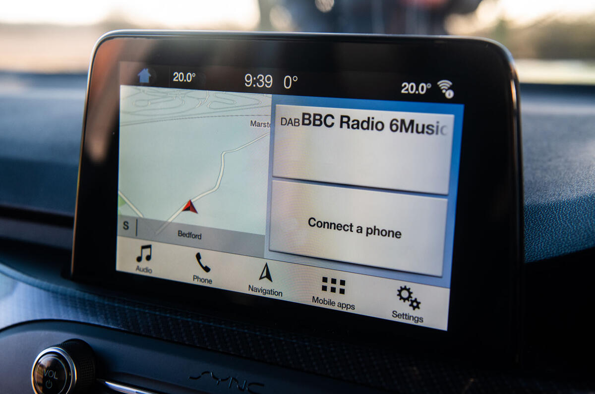 Ford Focus ST-line X 2019 road test review - infotainment