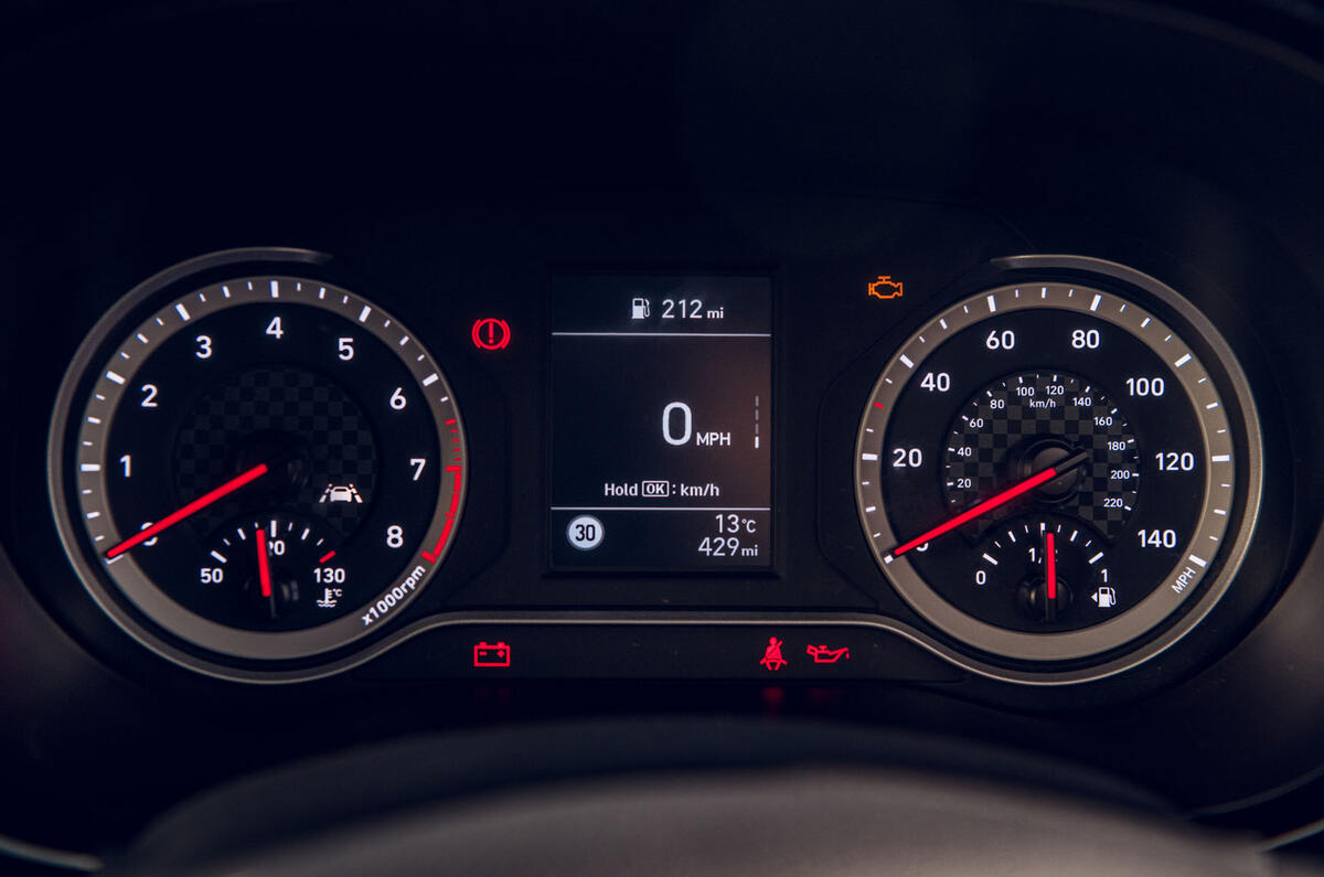 Hyundai i10 2020 road test review - instruments