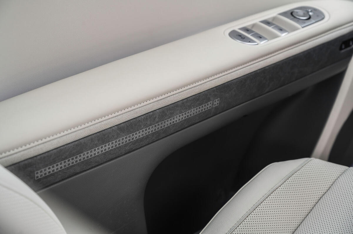 15 hyundai ioniq 5 2021 fd norway plates interior trim