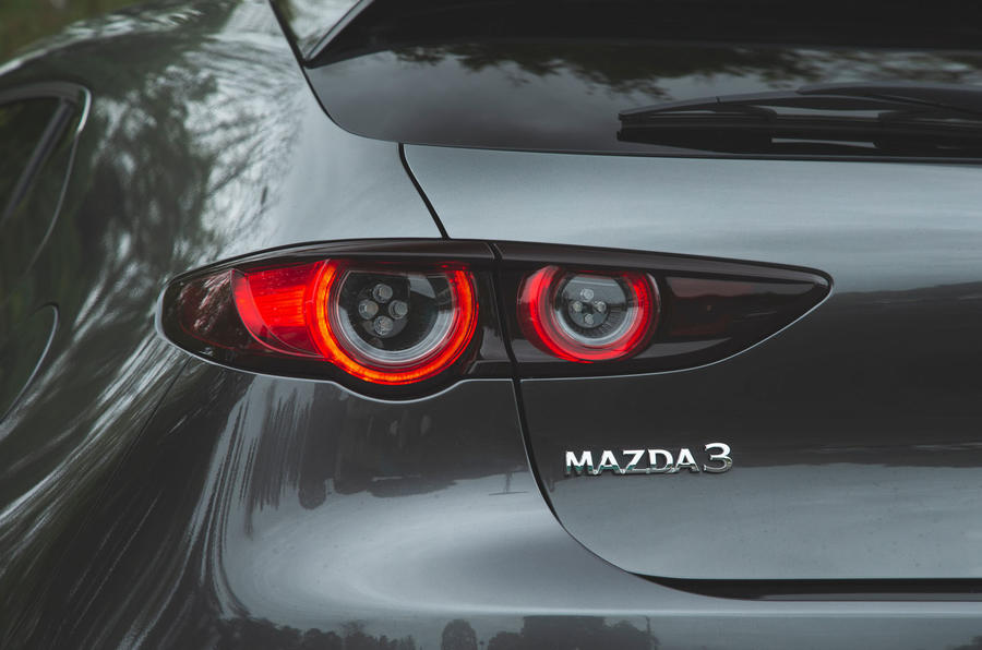 Mazda 3 Skyactiv-X 2019 : essai routier - feux arrière