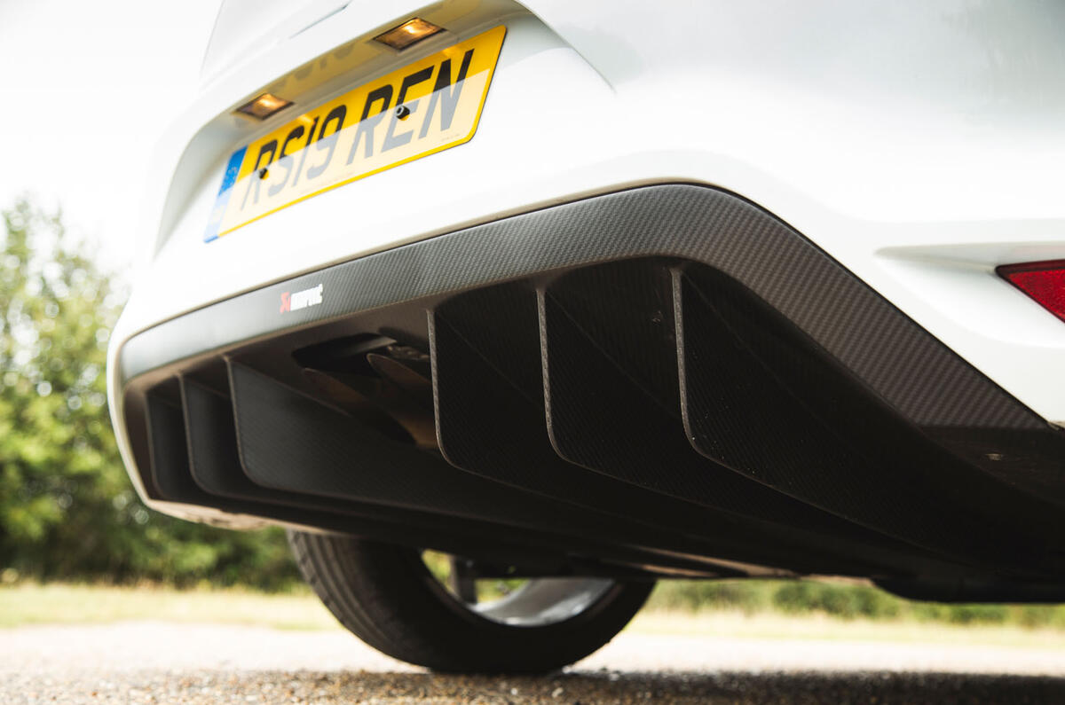 Renault Megane Rs Trophy R Review 21 Autocar