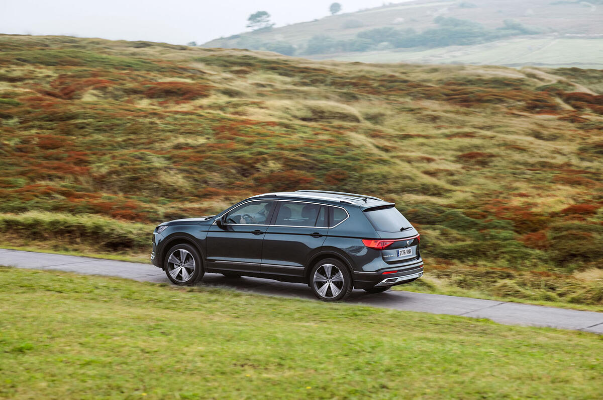 Seat Tarraco 2018 review - on the road side