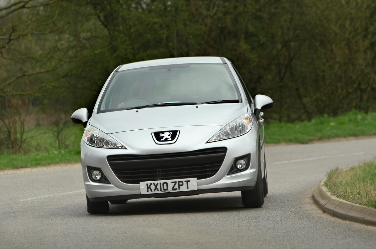 PEUGEOT 207 1.6 HDi 90 CV 3p. Energie Sport - In commercio ...