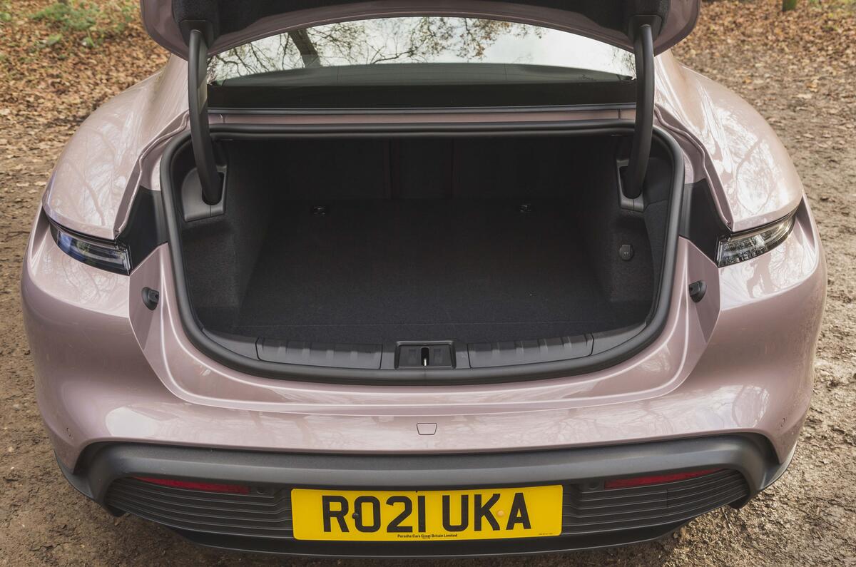 15 Porsche Taycan RWD bootrear